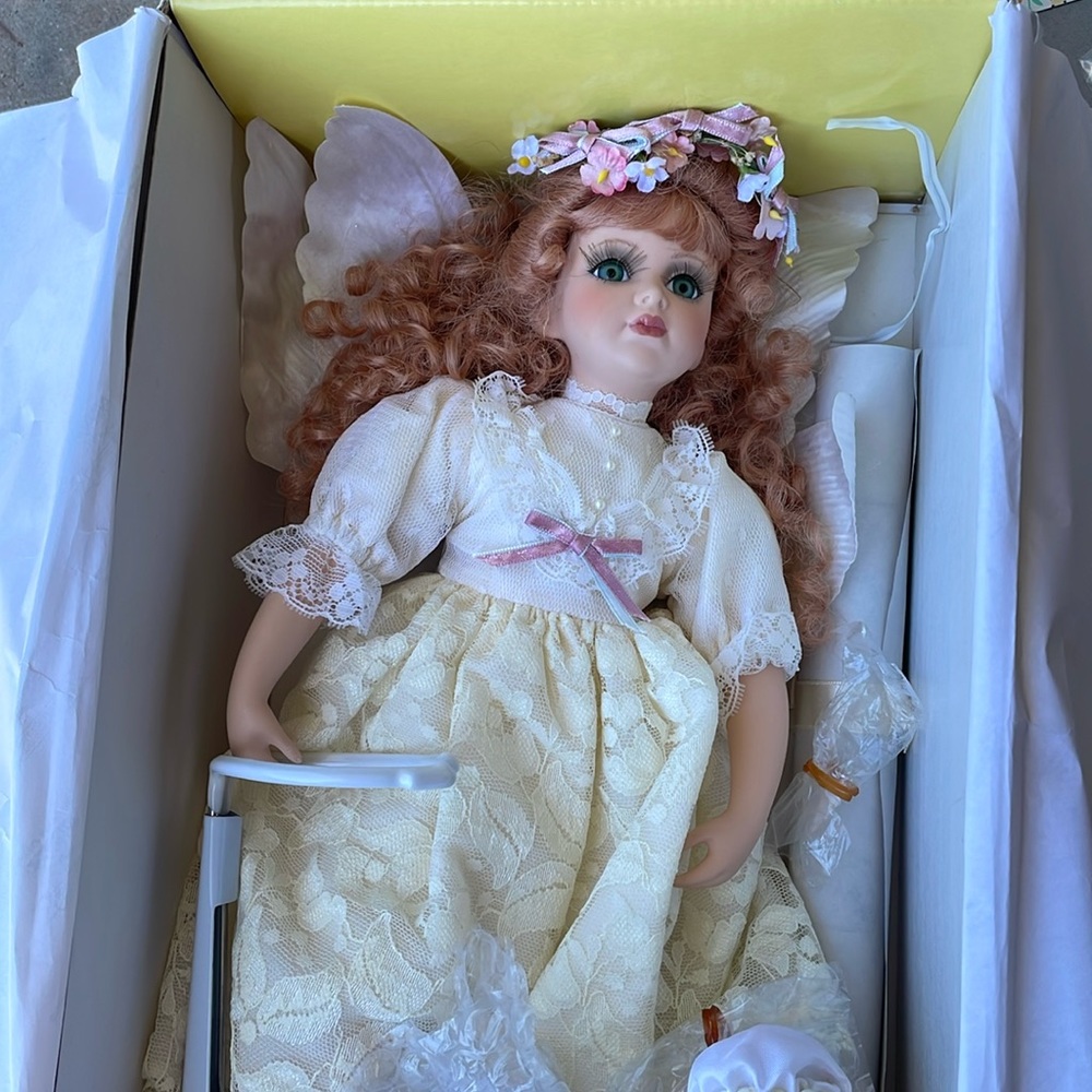 SEYMOUR MANN CONNOISSEUR DOLL BLESS THE CHILDREN